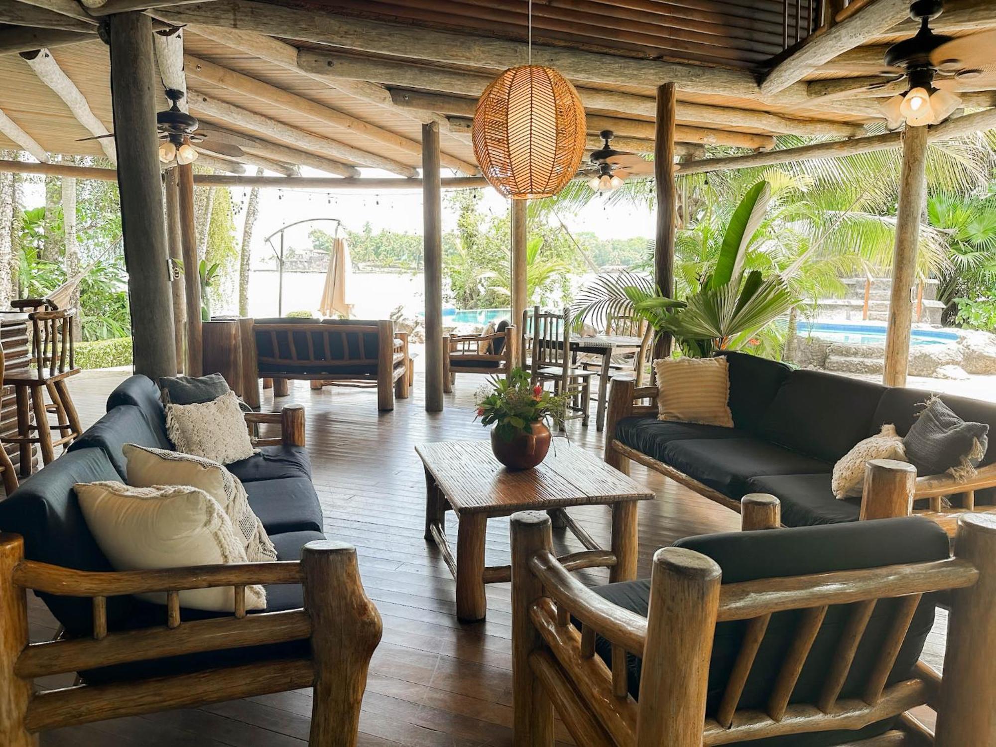 Casa Caribe Hotel Rio Dulce Exterior photo