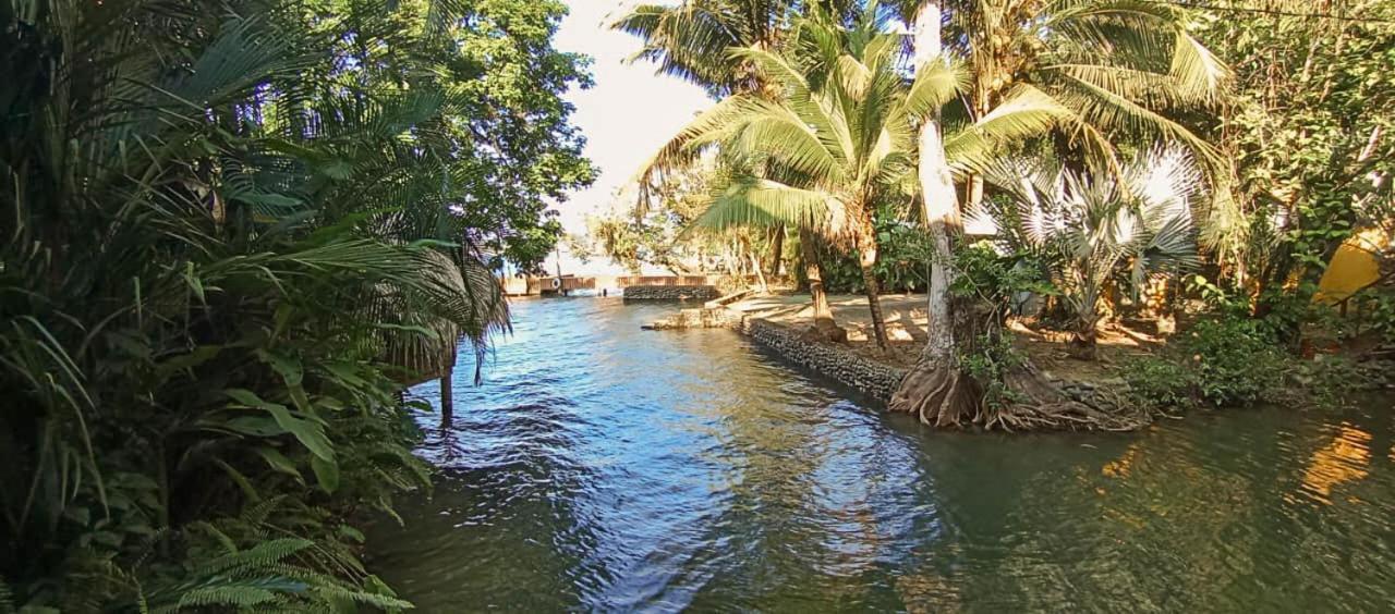 Casa Caribe Hotel Rio Dulce Exterior photo